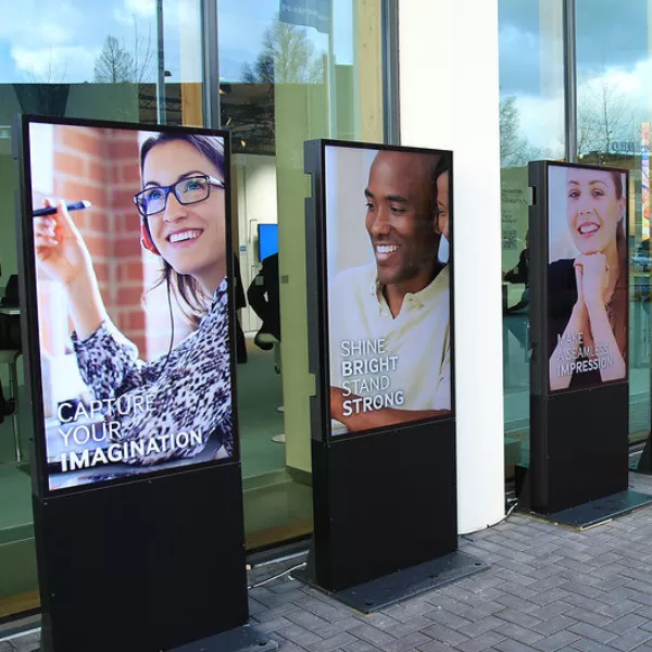 Digital Signages